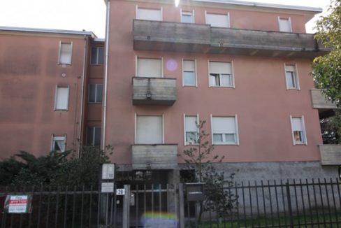 U12973 (2)