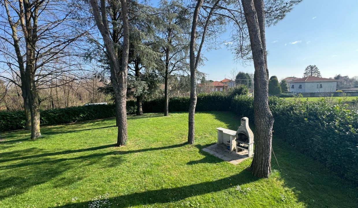 villa-cairate-giardino-milano-varese