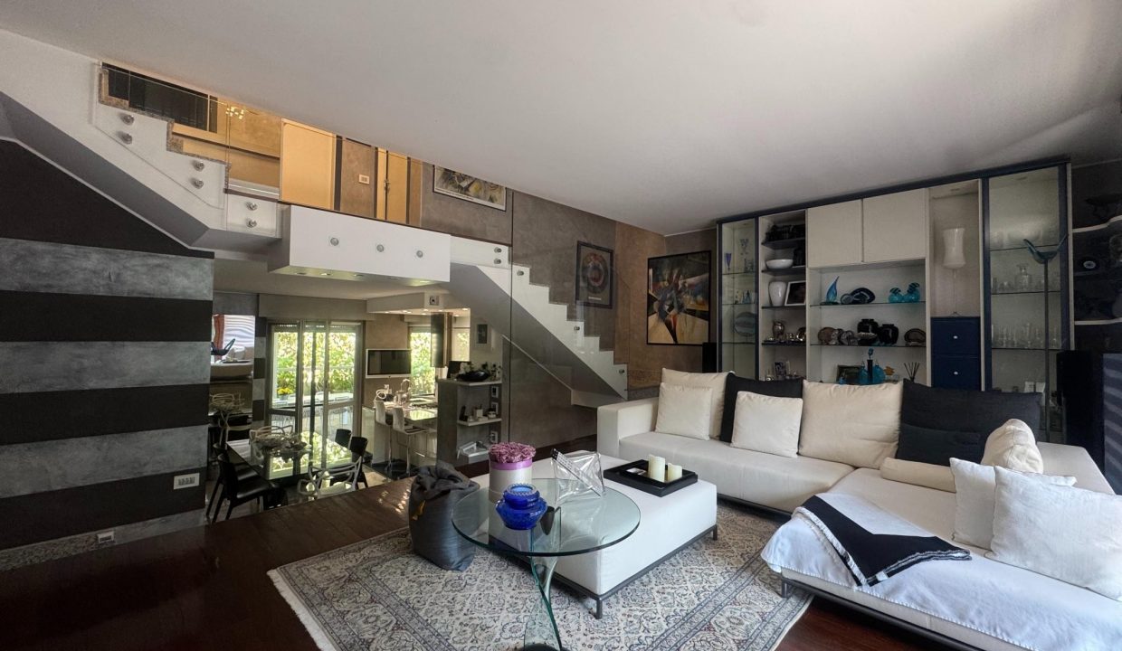 Villa-di-testa-giradino-terrazzo-box-doppio-cassano-magnago-malpensa-milano-varese