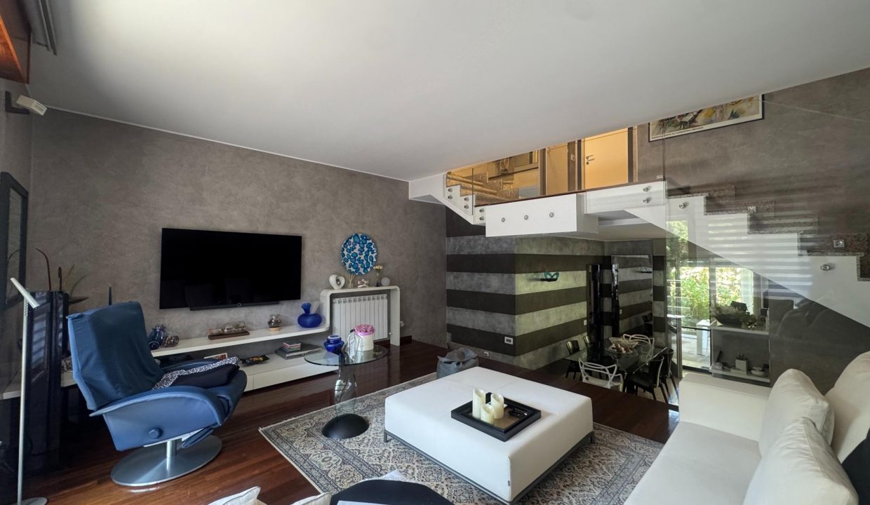 Villa-di-testa-giradino-terrazzo-box-doppio-cassano-magnago-malpensa-milano-varese