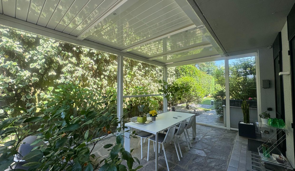 Villa-di-testa-giradino-terrazzo-box-doppio-cassano-magnago-malpensa-milano-varese
