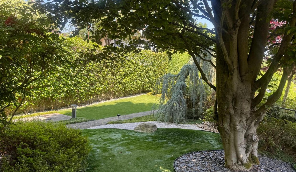 Villa-di-testa-giradino-terrazzo-box-doppio-cassano-magnago-malpensa-milano-varese