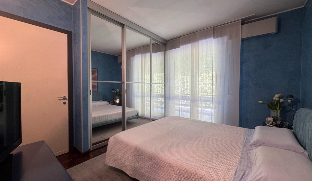 Villa-di-testa-giradino-terrazzo-box-doppio-cassano-magnago-malpensa-milano-varese