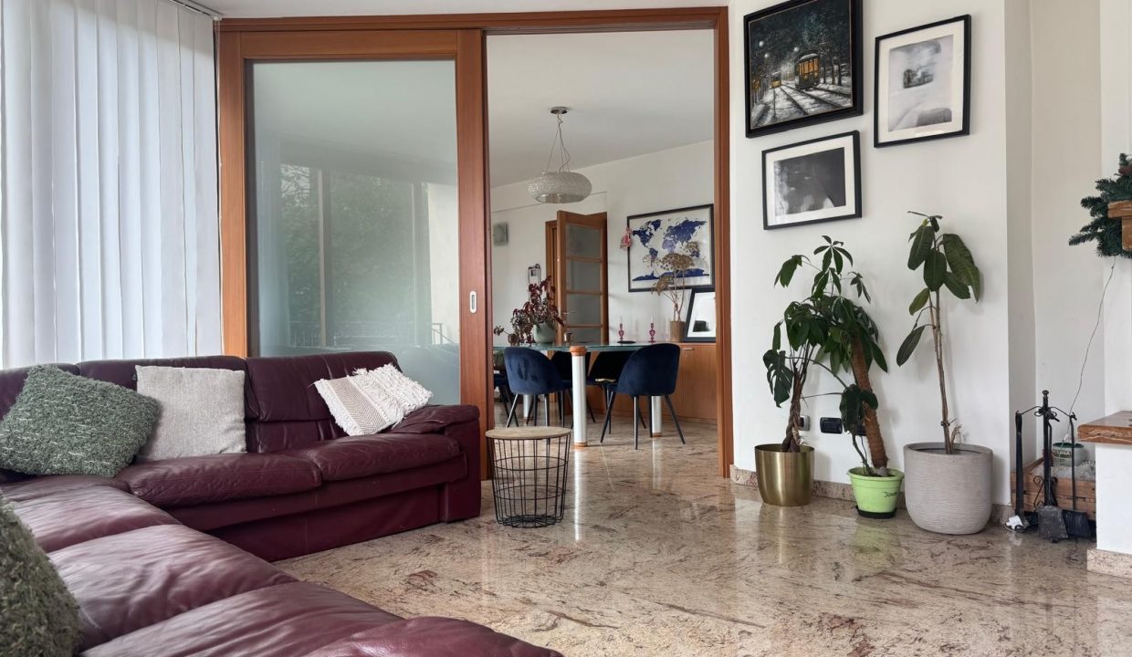 villa-vergiate-giardino-piu-livelli-terrazzo